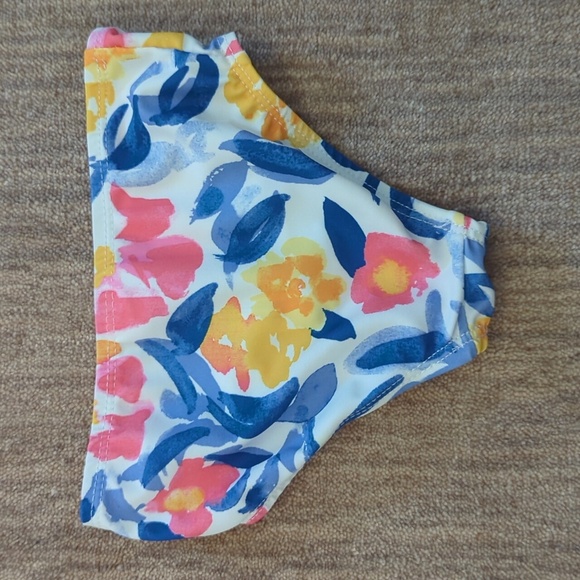 Carter's 6 mo Girls' Swimsuit - Picture 6 of 7